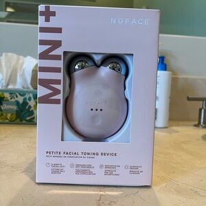 NuFACE Microcurrent Activators Set - White and Pink